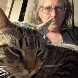 Meet your Posher, Laurie